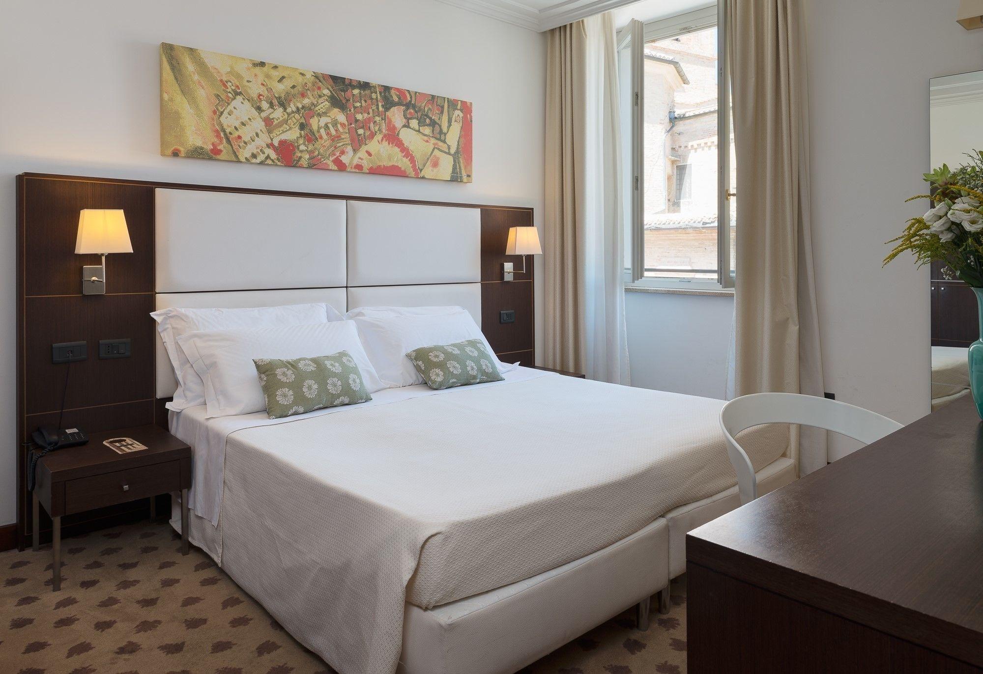 Gallery Hotel เรกานาติ ภายนอก รูปภาพ