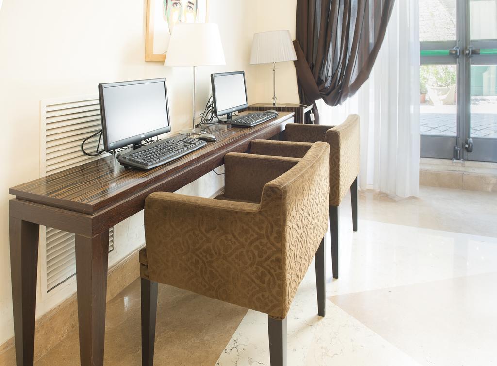 Gallery Hotel เรกานาติ ภายนอก รูปภาพ