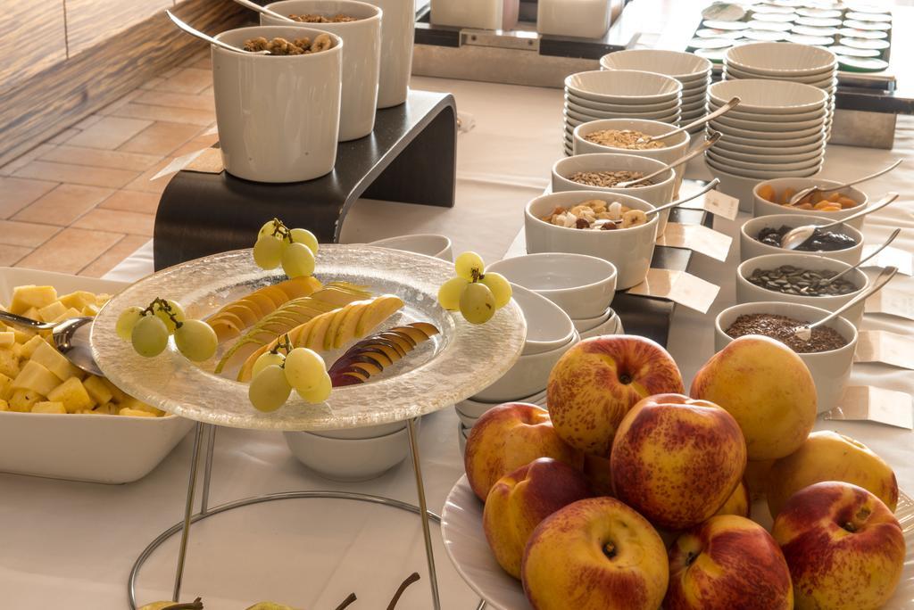 Gallery Hotel เรกานาติ ภายนอก รูปภาพ