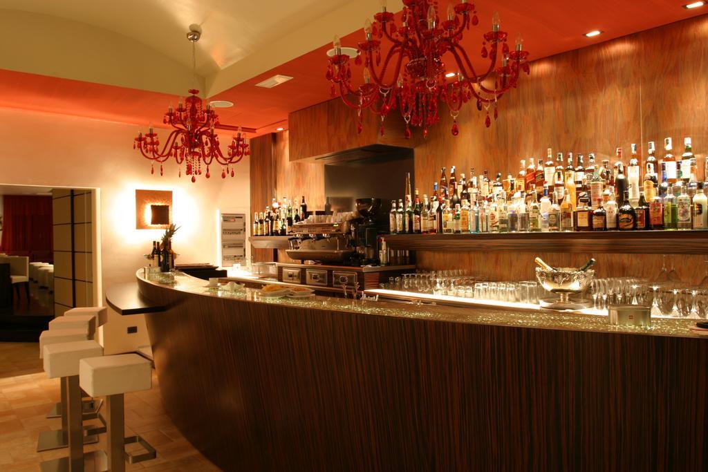 Gallery Hotel เรกานาติ ภายนอก รูปภาพ